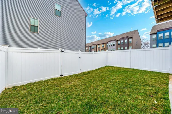 $3,700 | 45366 Daveno Square, Sterling, VA 20164