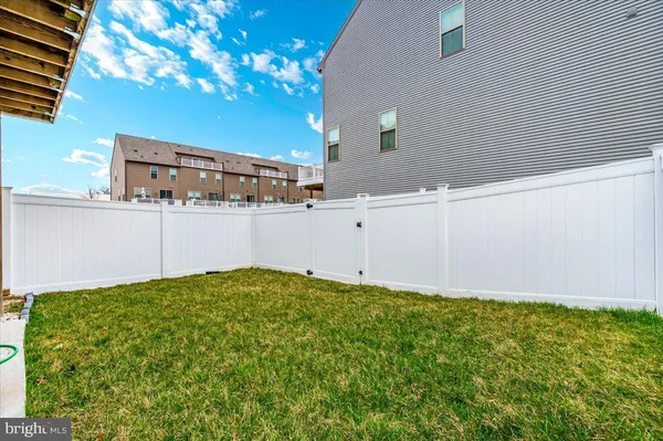 $3,700 | 45366 Daveno Square, Sterling, VA 20164