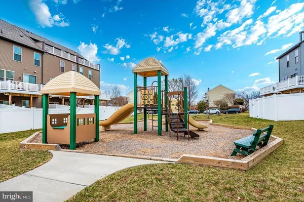 $3,700 | 45366 Daveno Square, Sterling, VA 20164