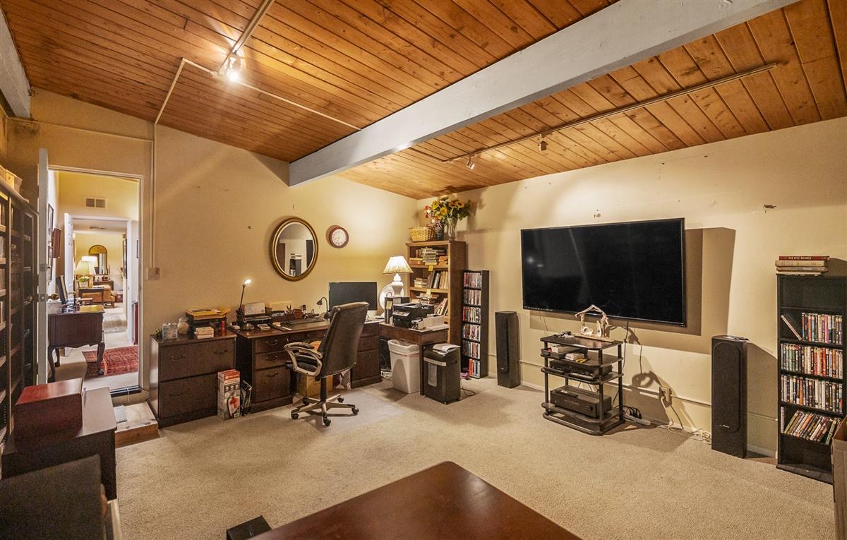 460 D San Ysidro Road Santa Barbara, CA 93108 - Photo 18 of 26 19-8D5A0123-HDR
