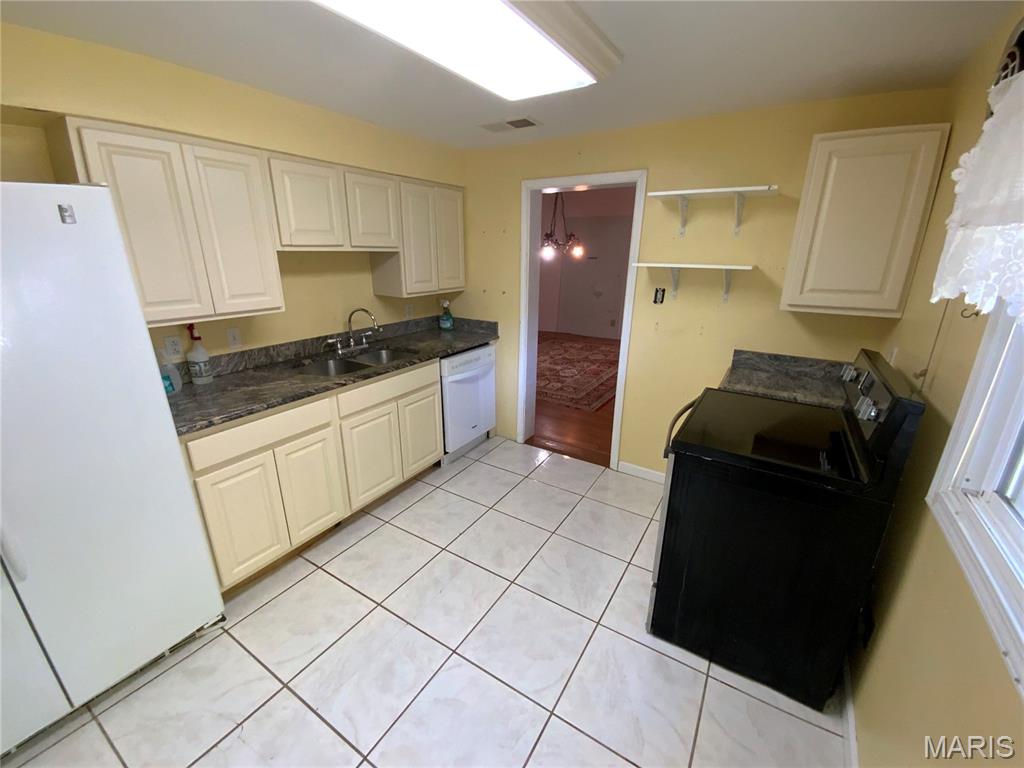 17303 Manchester Road Wildwood, MO 63038 - Photo 14 of 44