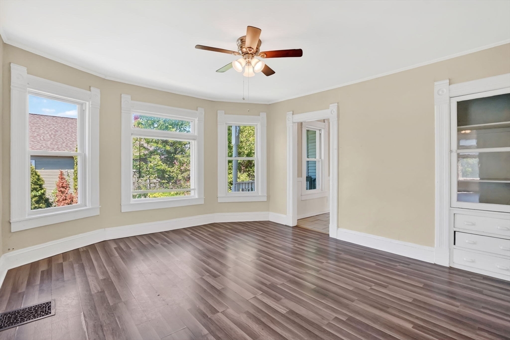 658 Union Street Springfield, MA 01109 - Photo 7 of 17
