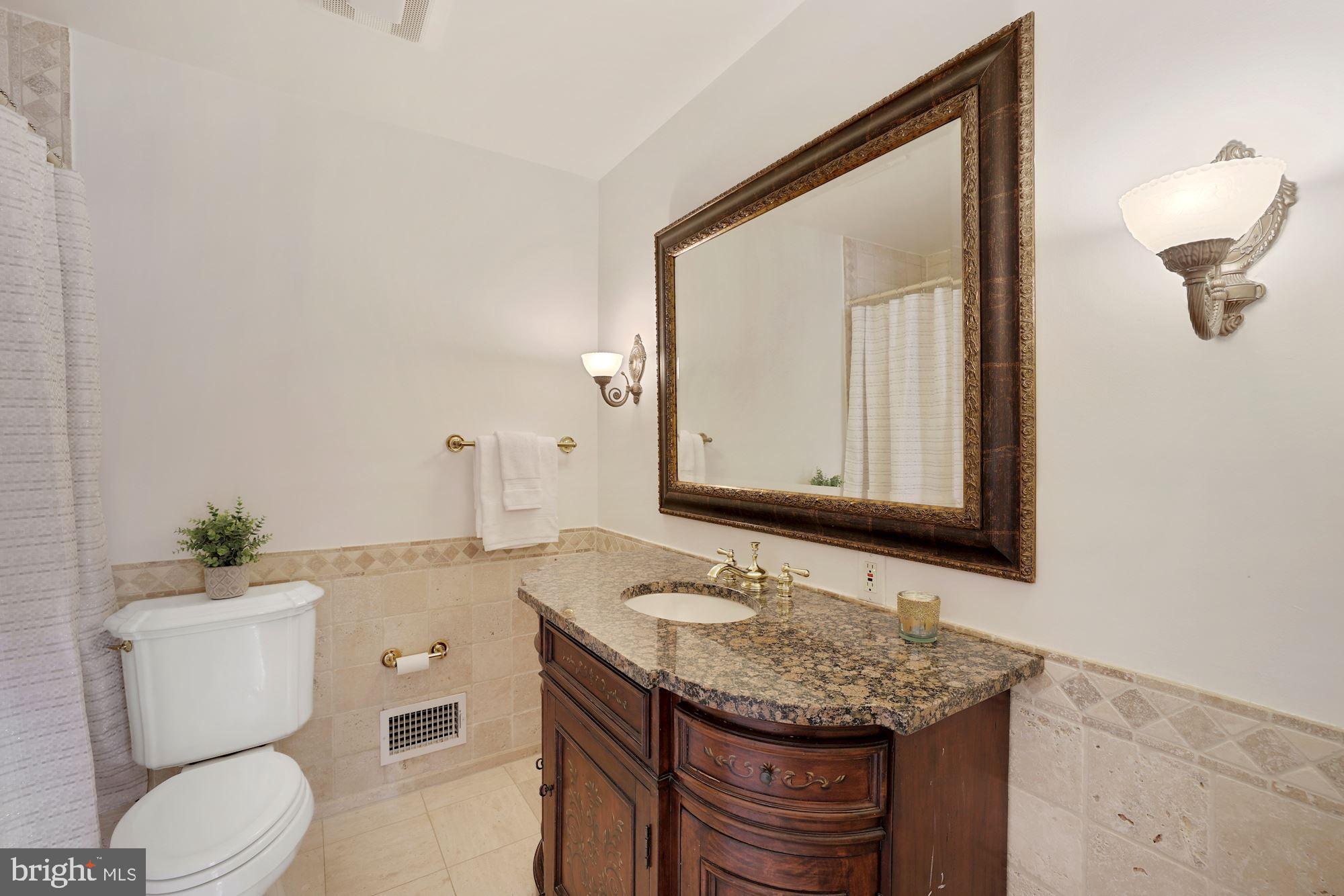 9746 Vale Road Vienna, VA 22181 - Photo 18 of 38 Gallery Image 18