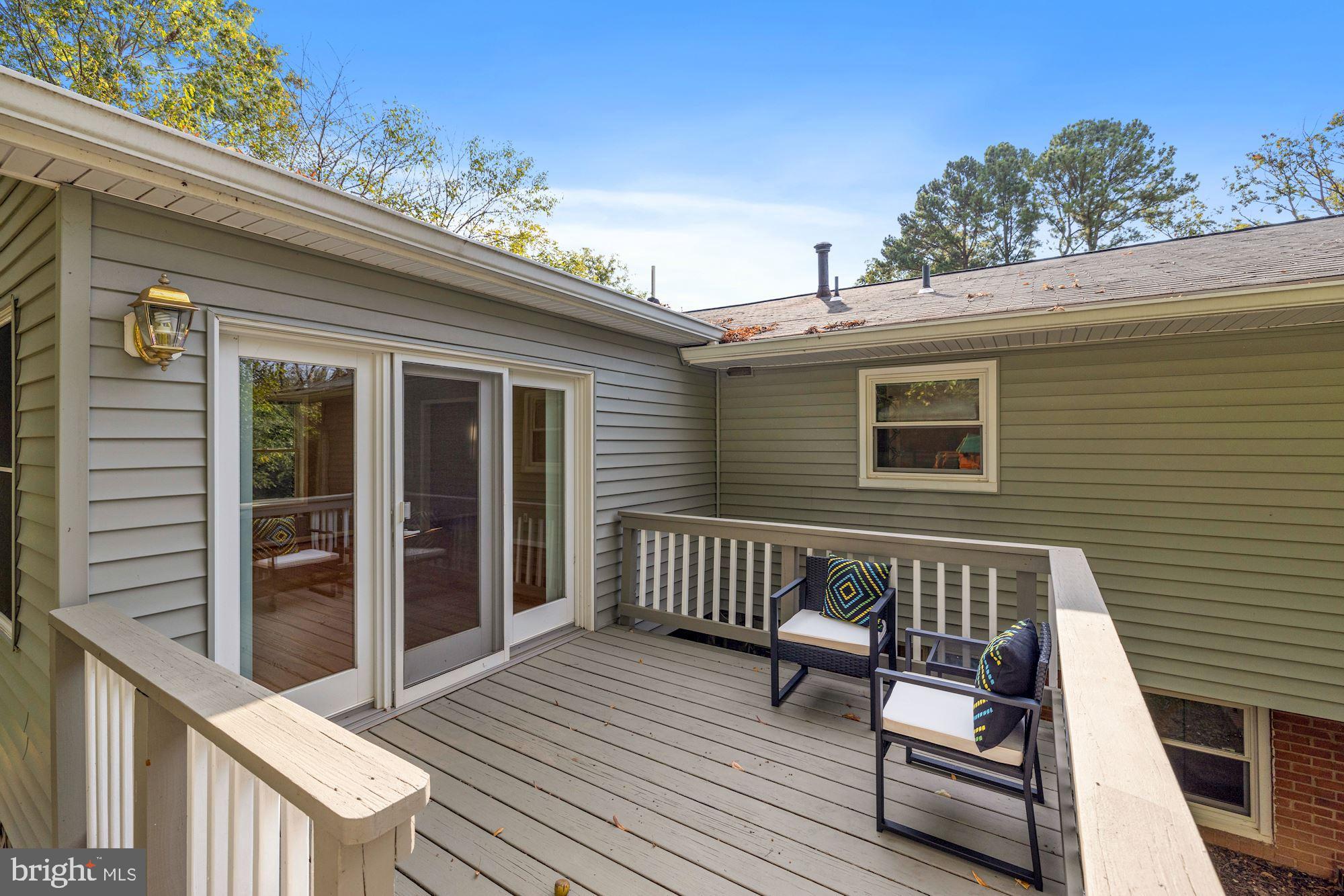 9746 Vale Road Vienna, VA 22181 - Photo 3 of 38 Gallery Image 3