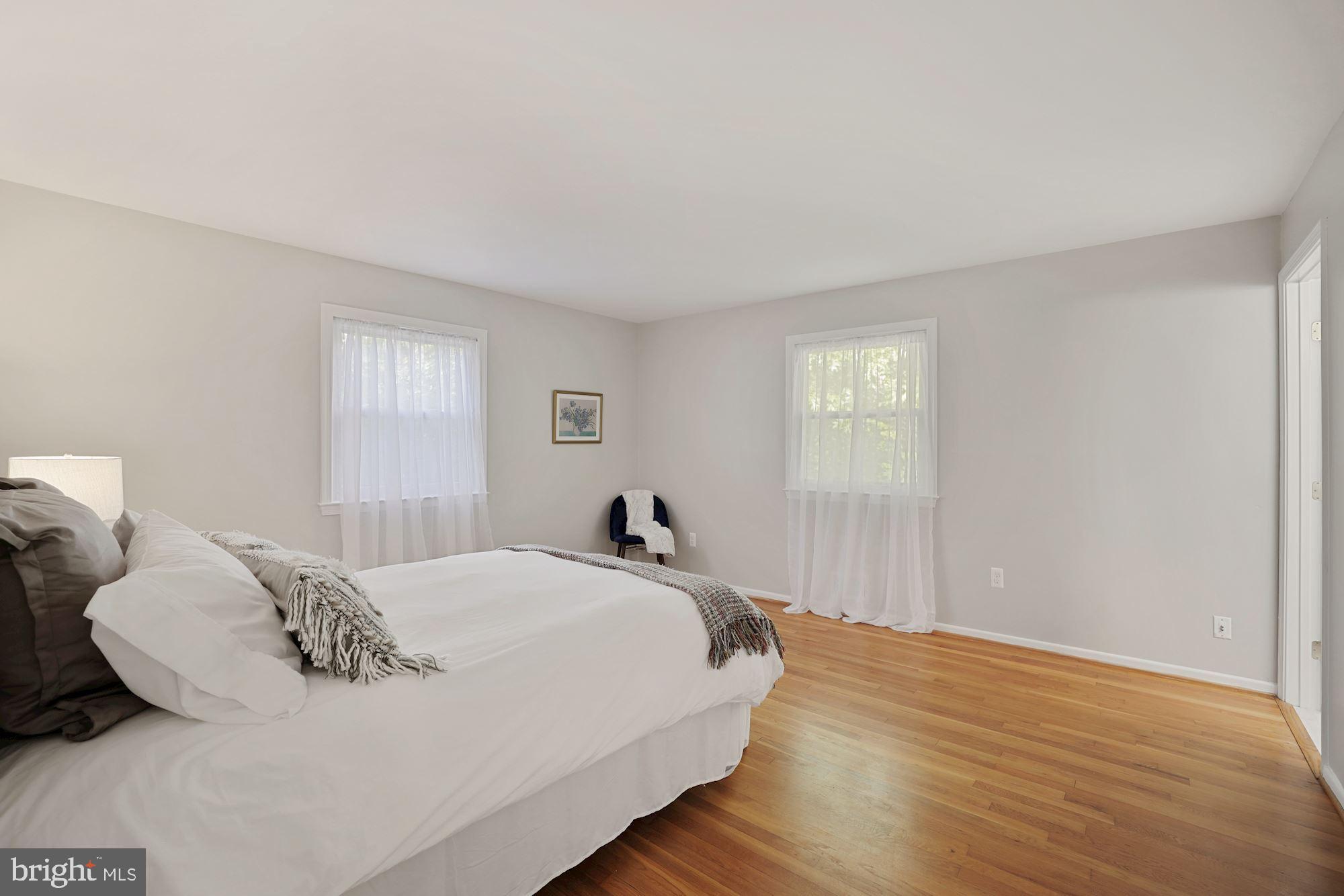 9746 Vale Road Vienna, VA 22181 - Photo 21 of 38 Gallery Image 21