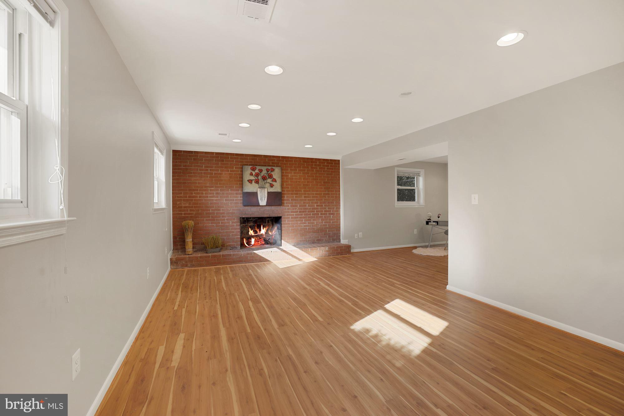 9746 Vale Road Vienna, VA 22181 - Photo 26 of 38 Gallery Image 26
