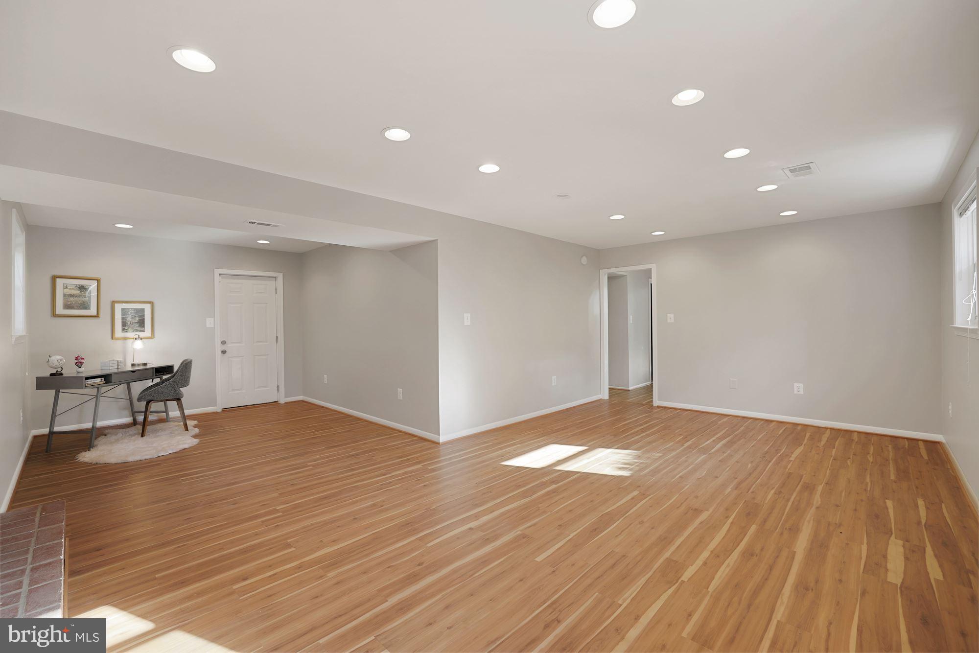 9746 Vale Road Vienna, VA 22181 - Photo 27 of 38 Gallery Image 27