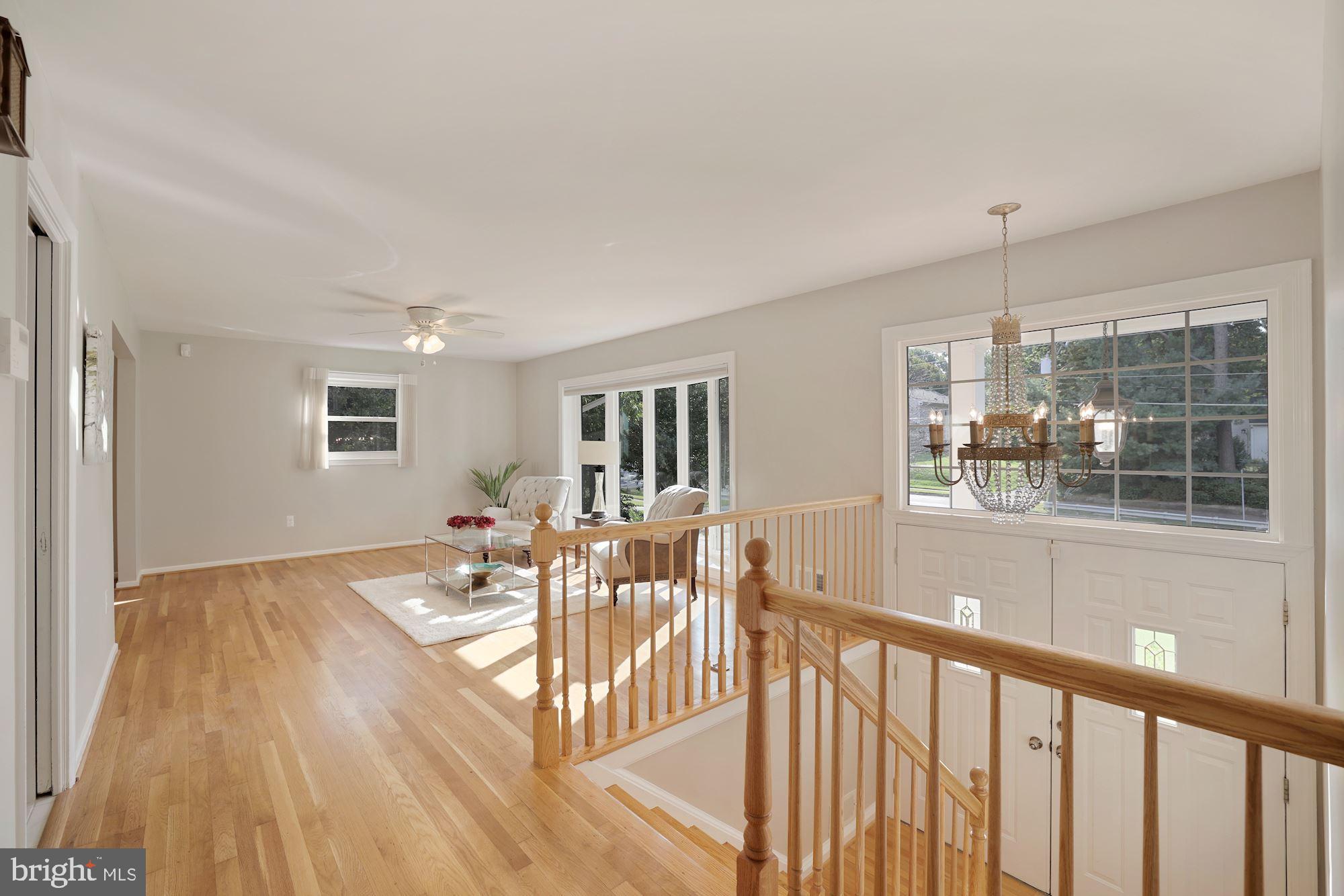 9746 Vale Road Vienna, VA 22181 - Photo 6 of 38 Gallery Image 6