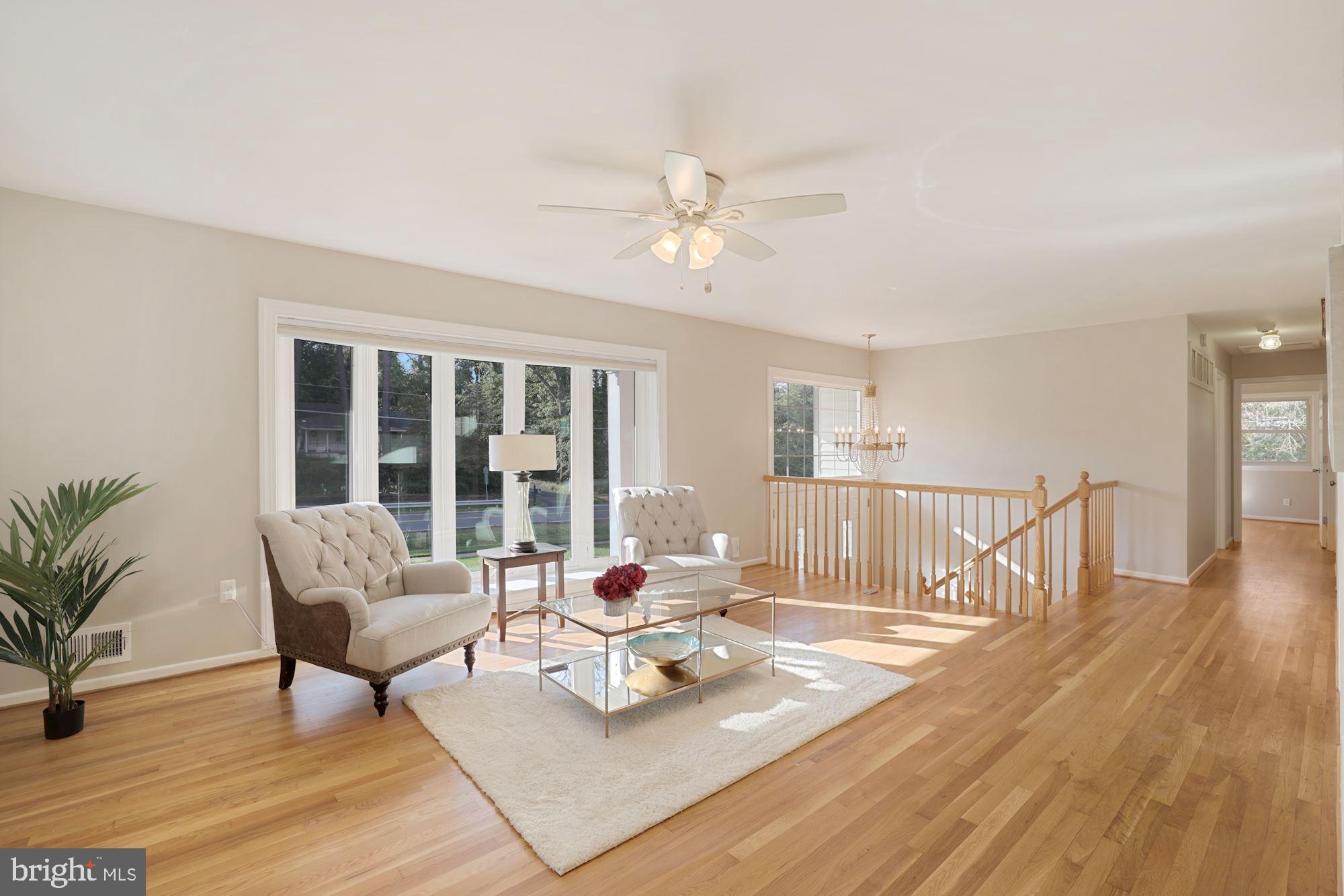9746 Vale Road Vienna, VA 22181 - Photo 8 of 38 Gallery Image 8