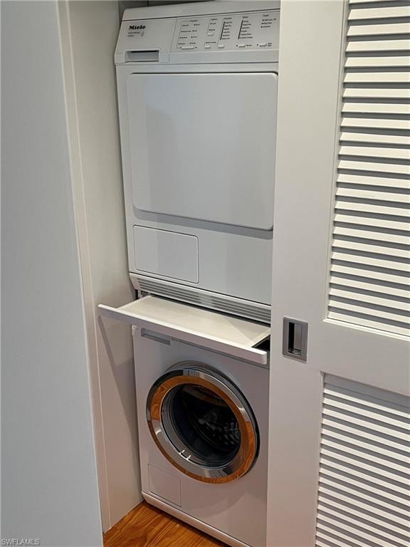 105 Useppa Bokeelia, FL 33922 - Photo 23 of 39 a close up view of a washer and dryer