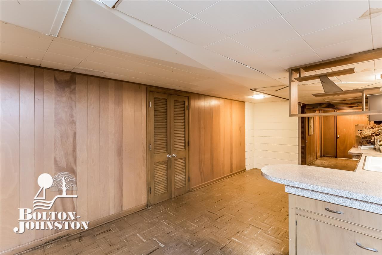 411 Barclay Road Grosse Pointe Farms, MI 48236 - Photo 31 of 46