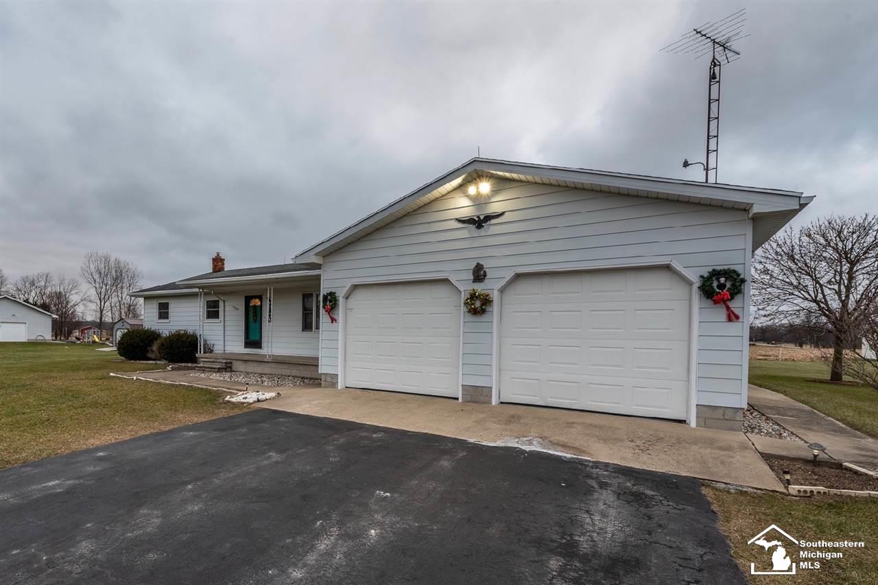 13360 West Albain Road Petersburg, MI 49270 - Photo 2 of 21 31366746-1.JPG