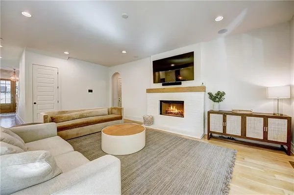 $6,500 | 1268 Hayes Drive Southeast, Smyrna, GA 30080