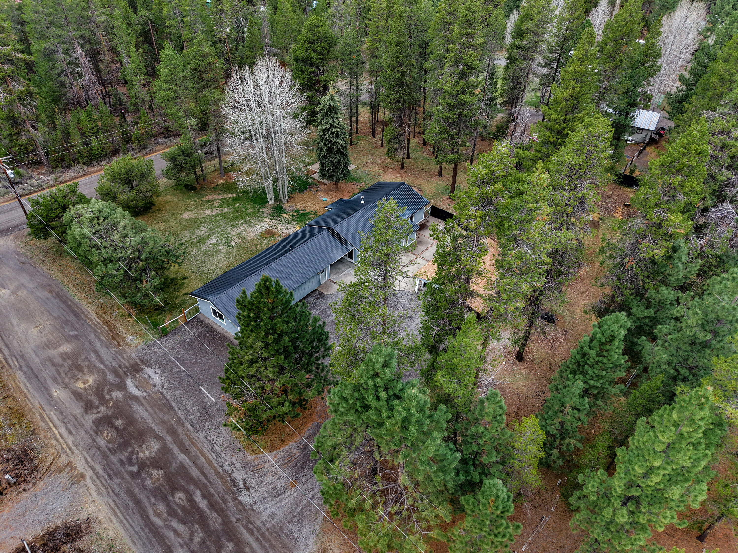 51448 Cedar Road La Pine, OR 97739 - Photo 39 of 46