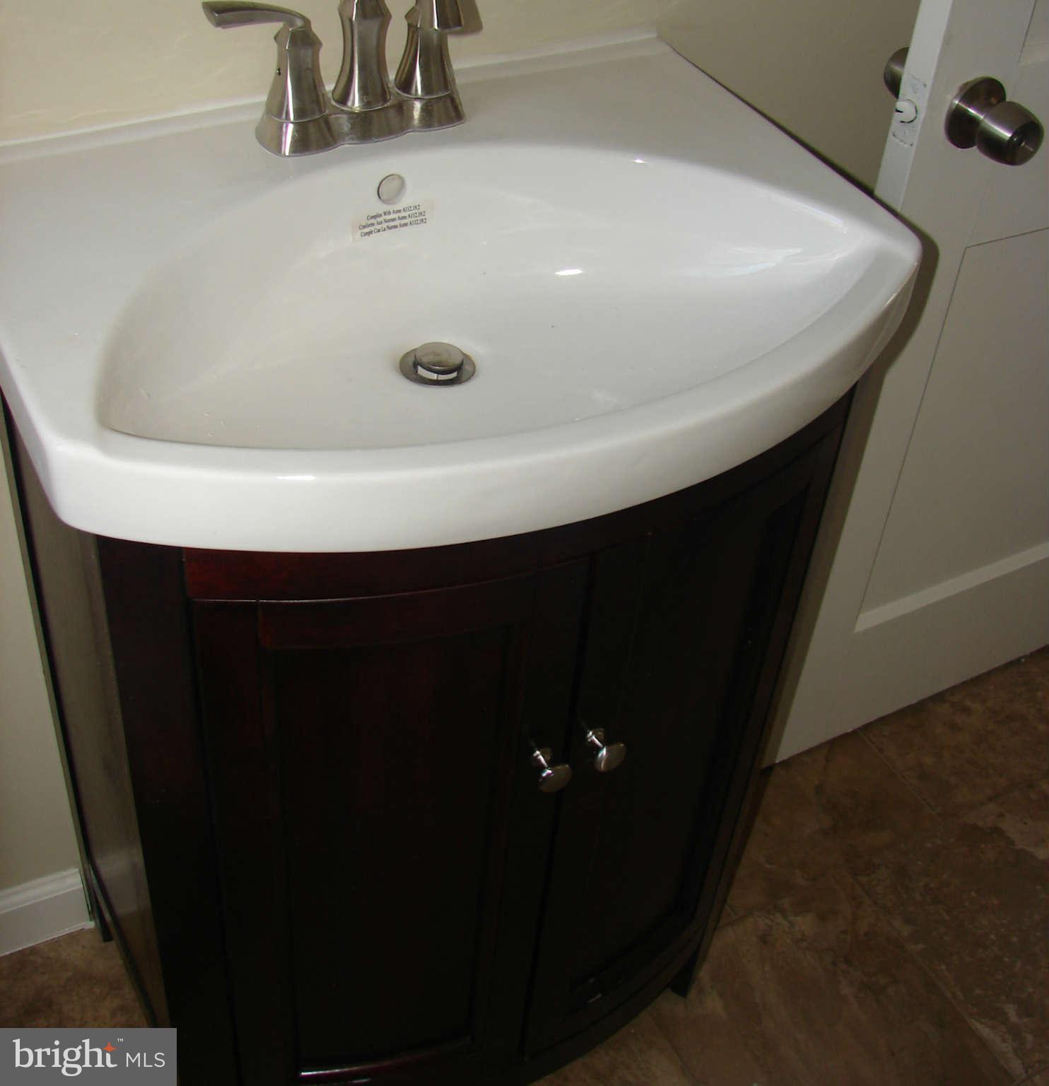 5413 Sagra Road Baltimore, MD 21239 - Photo 12 of 17 Bath