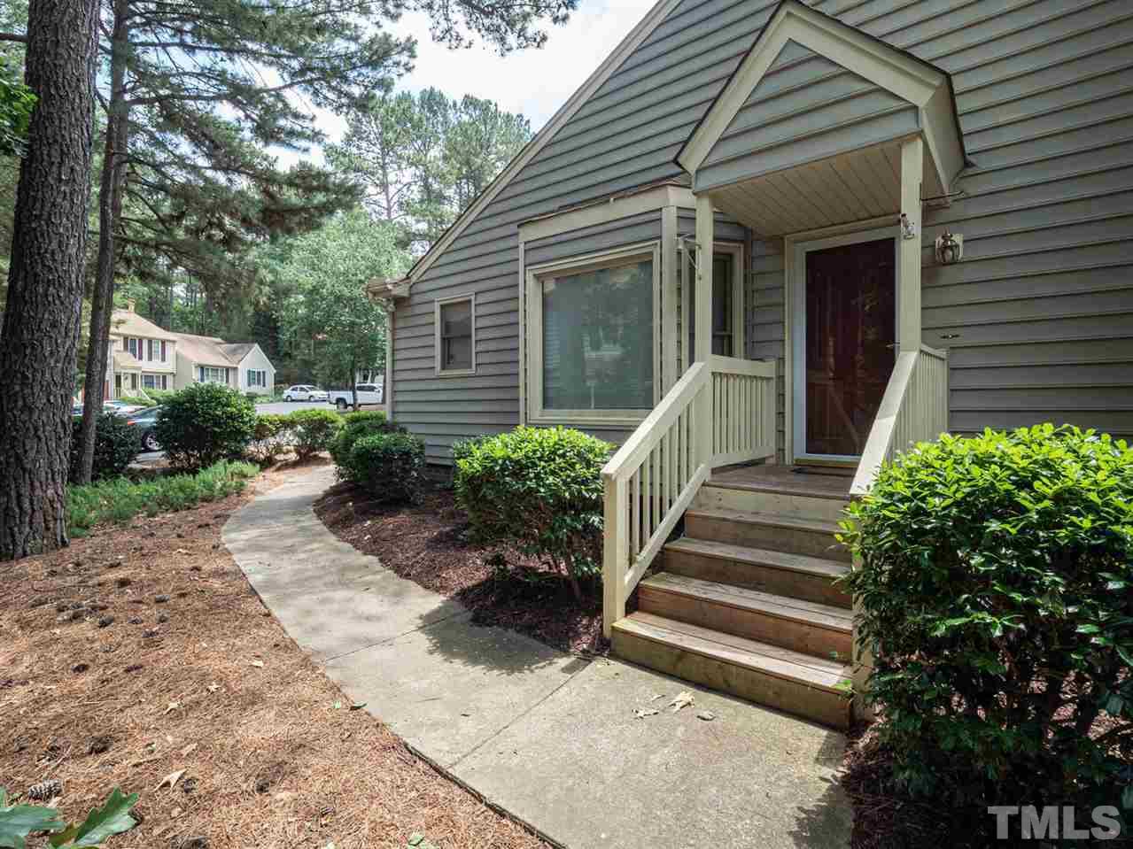 712 Benchmark Drive Raleigh, NC 27615 - Photo 4 of 22 Gallery Image 4