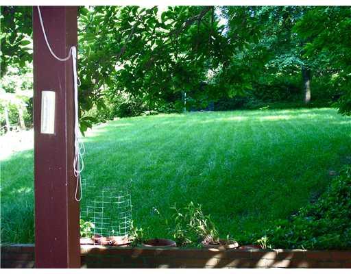324 Edgewood Road Forest Hills, PA 15221 - Photo 16 of 18 Yard/Garden.