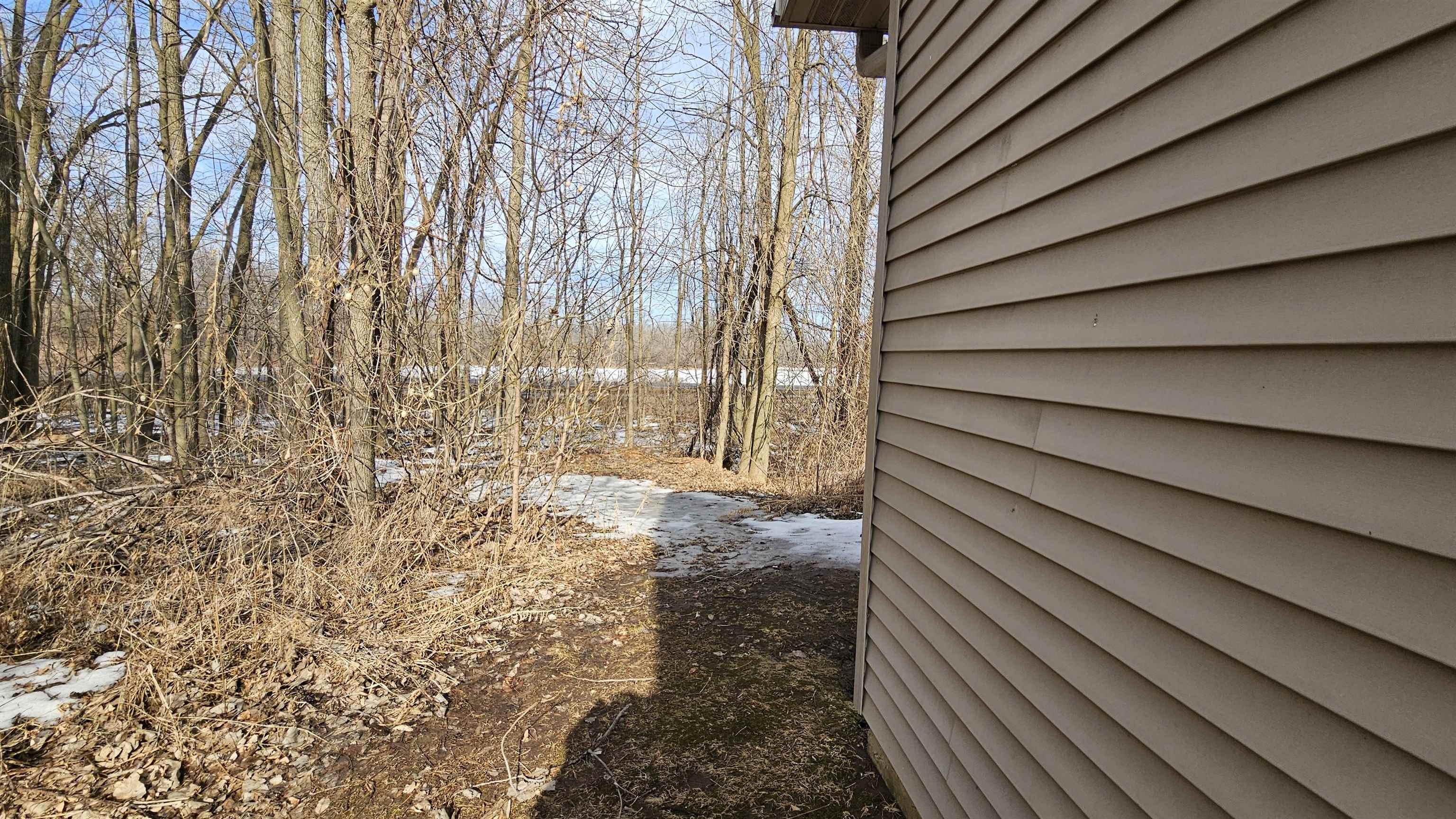 W4694 Meadow Road Bonduel, WI 54107 - Photo 5 of 9