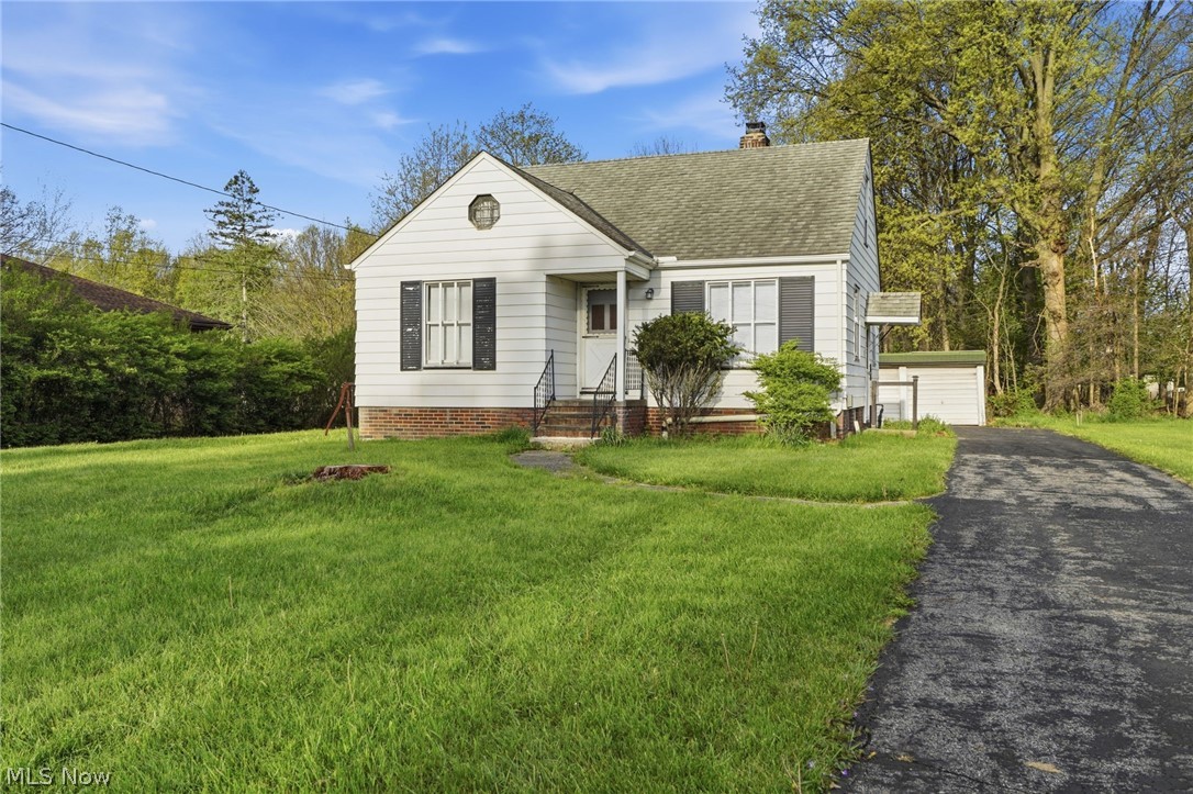 6210 Crossview Road Seven Hills, OH 44131 - Photo 4 of 45