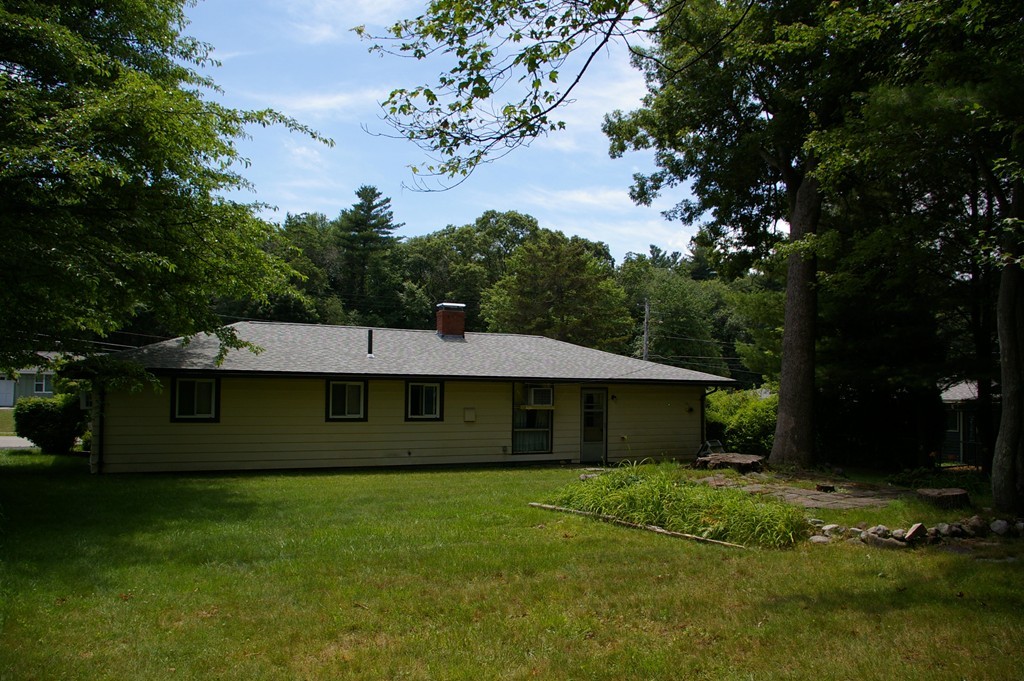 82 Rindone Street Holbrook, MA 02343 - Photo 4 of 14