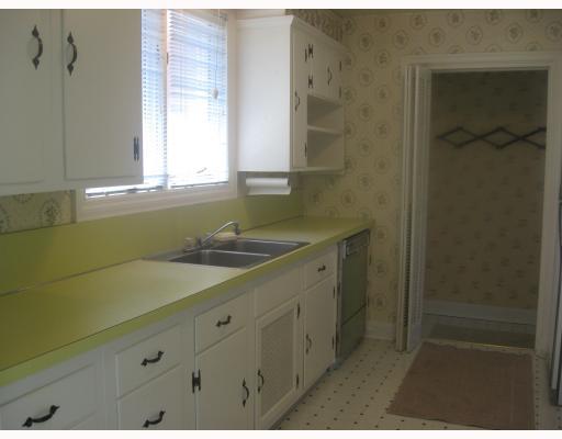 835 Spring Street Latrobe, PA 15650 - Photo 2 of 10 Kitchen.