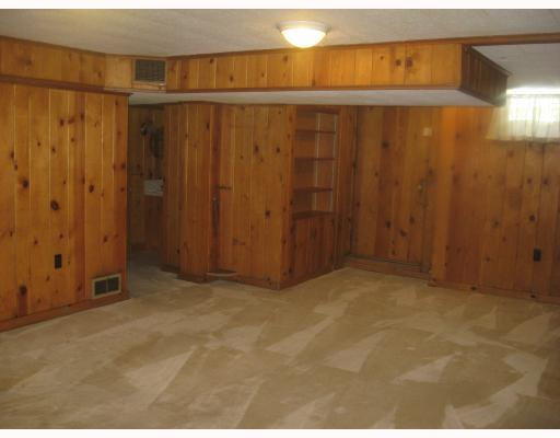 835 Spring Street Latrobe, PA 15650 - Photo 8 of 10 Den/Family/Great Room.