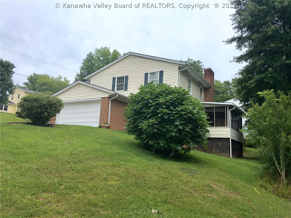 1718 Rolling Hills Road Charleston, WV 25314 - Photo 2 of 20 Gallery Image 2