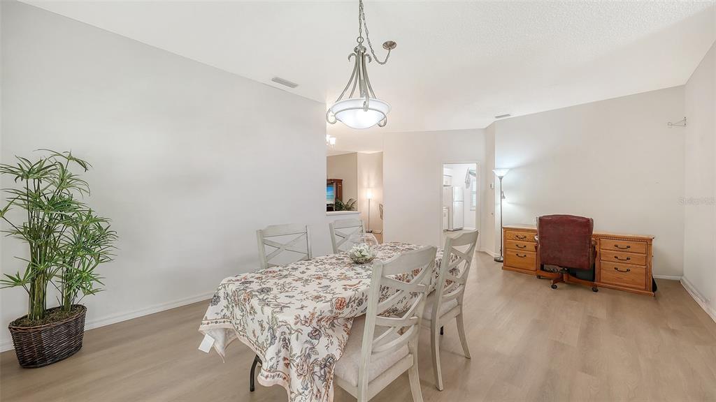 4977 Tamarack Trail Venice, FL 34293 - Photo 12 of 67