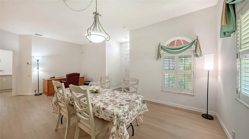 4977 Tamarack Trail Venice, FL 34293 - Photo 13 of 67
