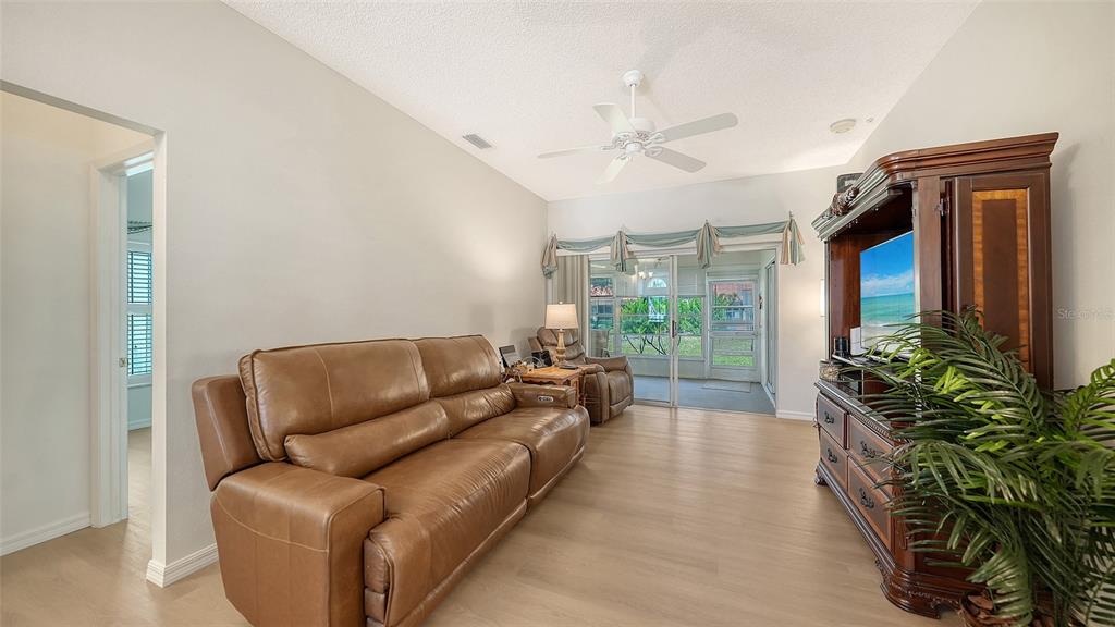 4977 Tamarack Trail Venice, FL 34293 - Photo 16 of 67
