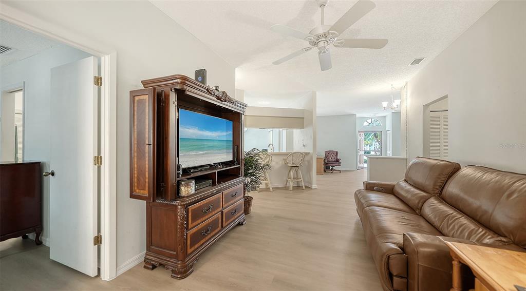 4977 Tamarack Trail Venice, FL 34293 - Photo 18 of 67