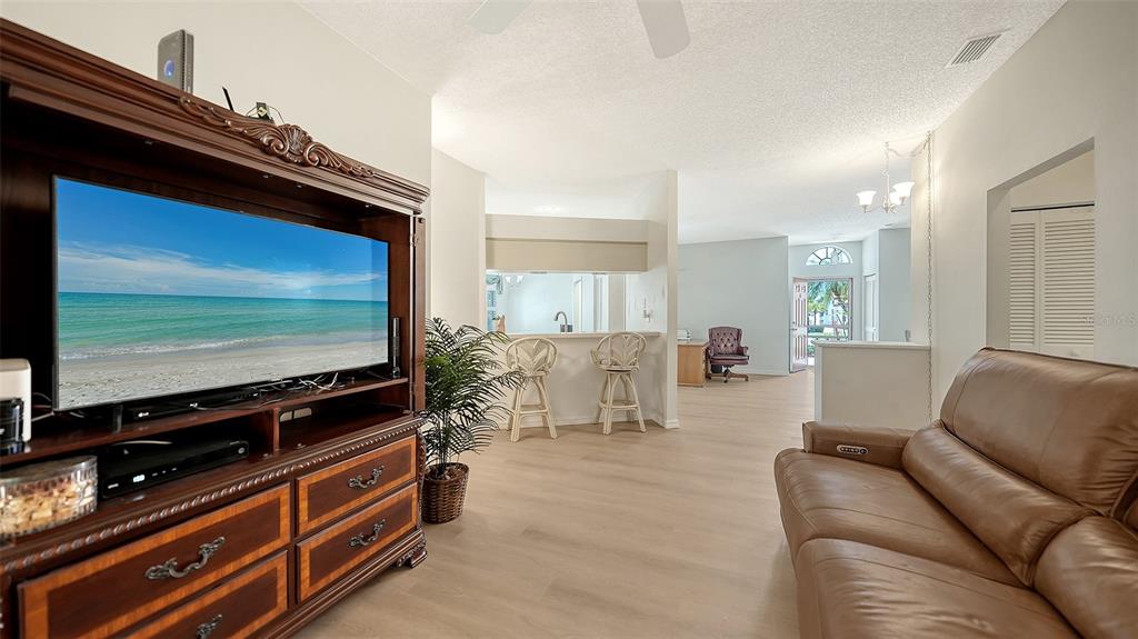 4977 Tamarack Trail Venice, FL 34293 - Photo 19 of 67