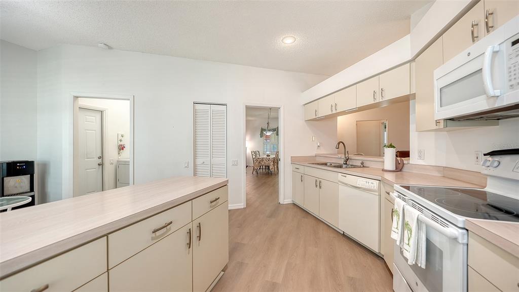 4977 Tamarack Trail Venice, FL 34293 - Photo 24 of 67