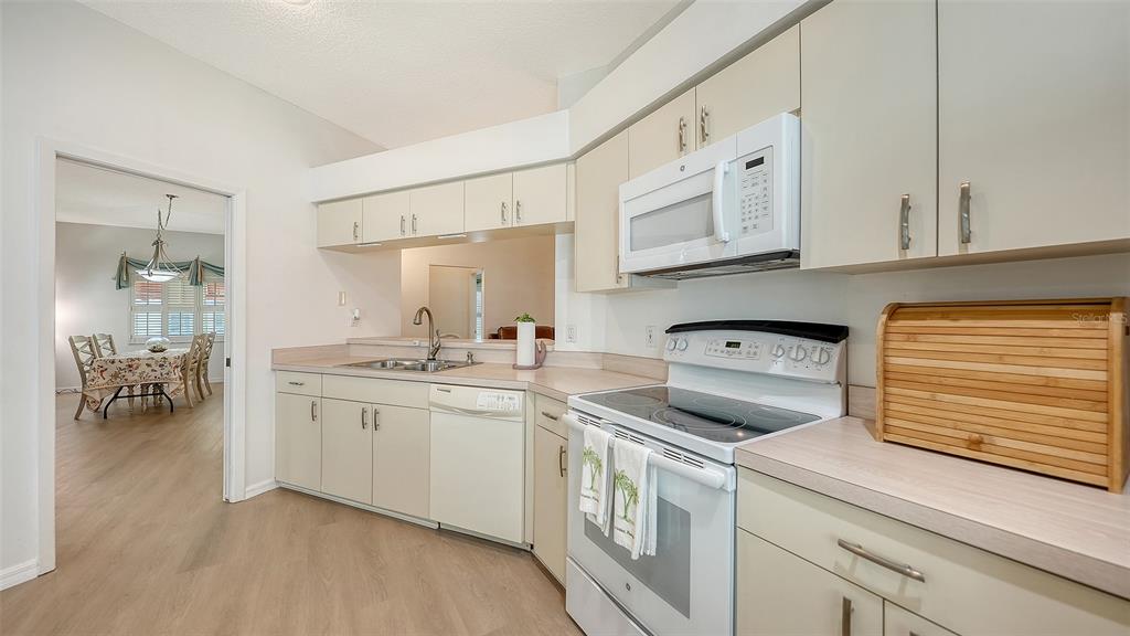 4977 Tamarack Trail Venice, FL 34293 - Photo 25 of 67