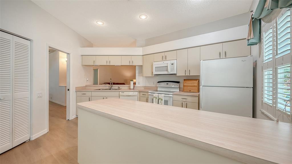 4977 Tamarack Trail Venice, FL 34293 - Photo 28 of 67
