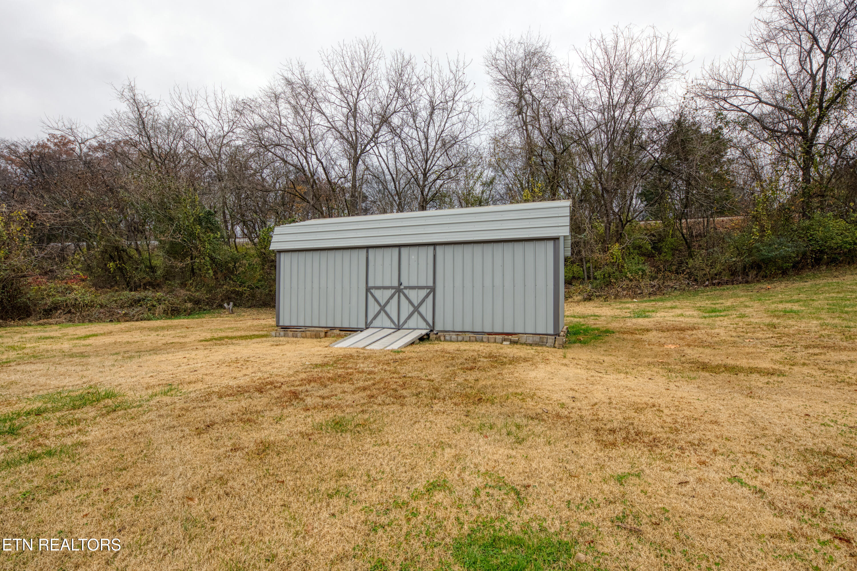 18917 Martel Road Lenoir City, TN 37772 - Photo 23 of 25 0H3A0042_64