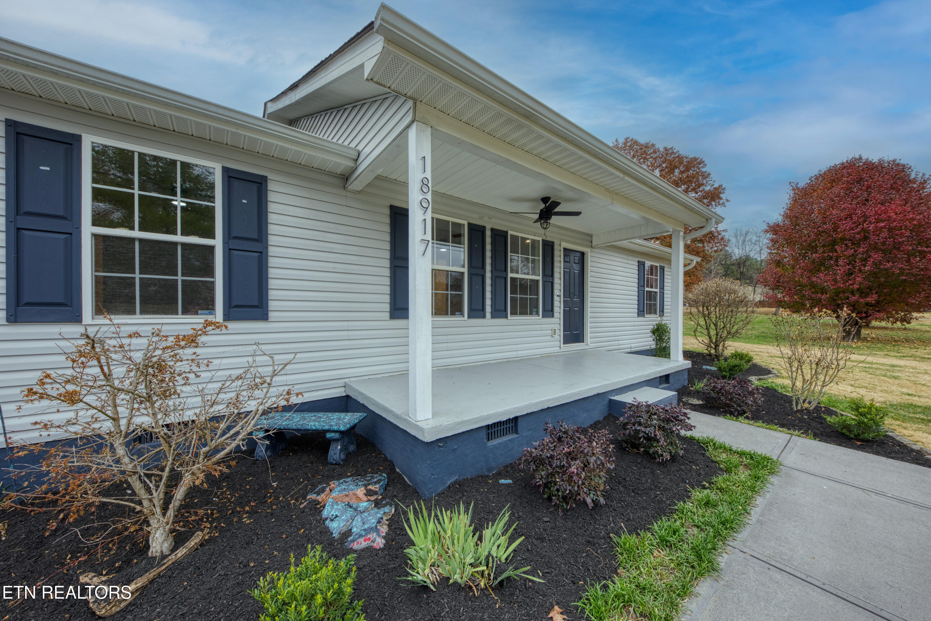 18917 Martel Road Lenoir City, TN 37772 - Photo 5 of 25 0H3A0021_58