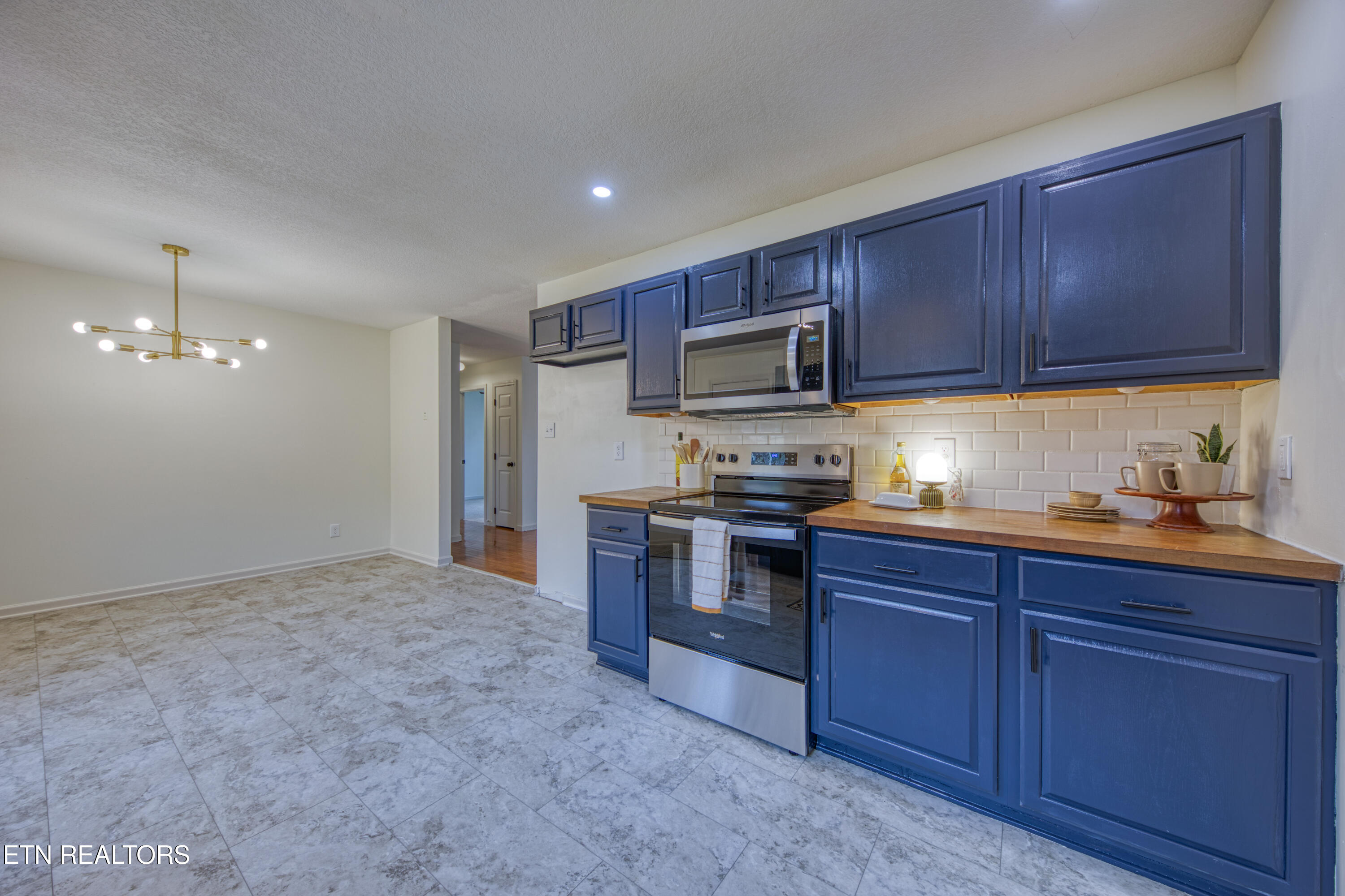18917 Martel Road Lenoir City, TN 37772 - Photo 7 of 25 0H3A0066_71