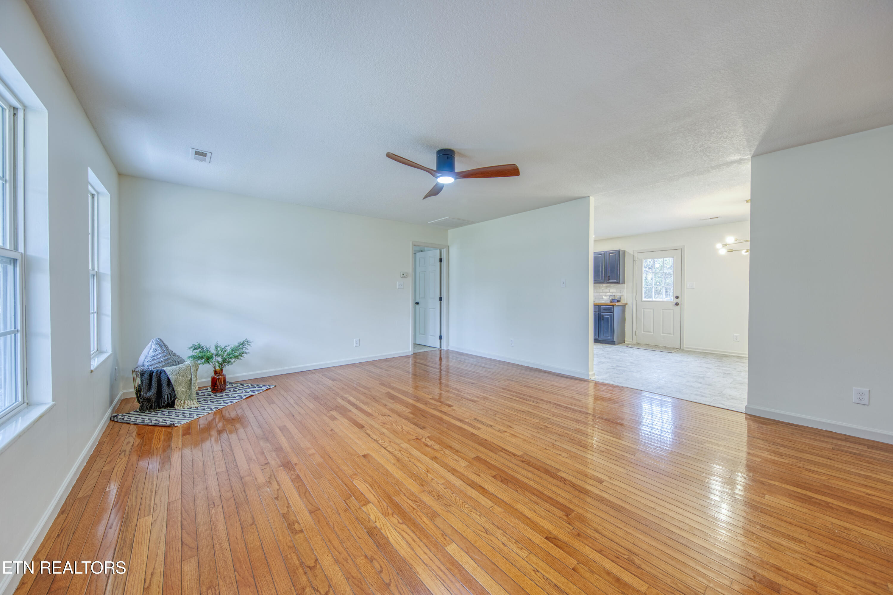 18917 Martel Road Lenoir City, TN 37772 - Photo 10 of 25 0H3A0048_66