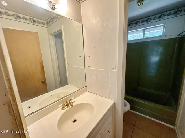 $99,900 | 3704 John F Kennedy Boulevard, Unit J, Jackson, MS 39213