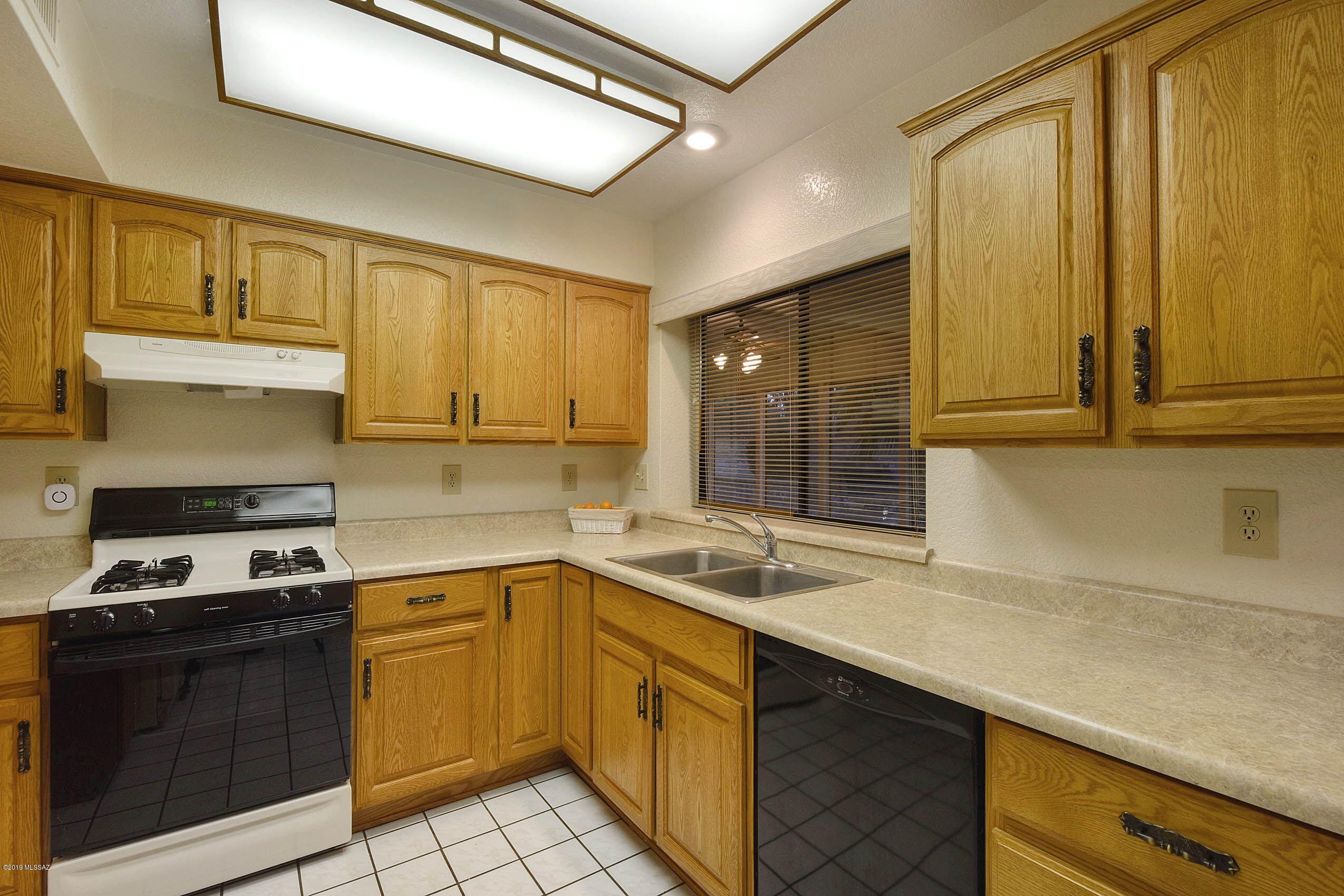 931 East Rising Sun Drive Tucson, AZ 85755 - Photo 6 of 22