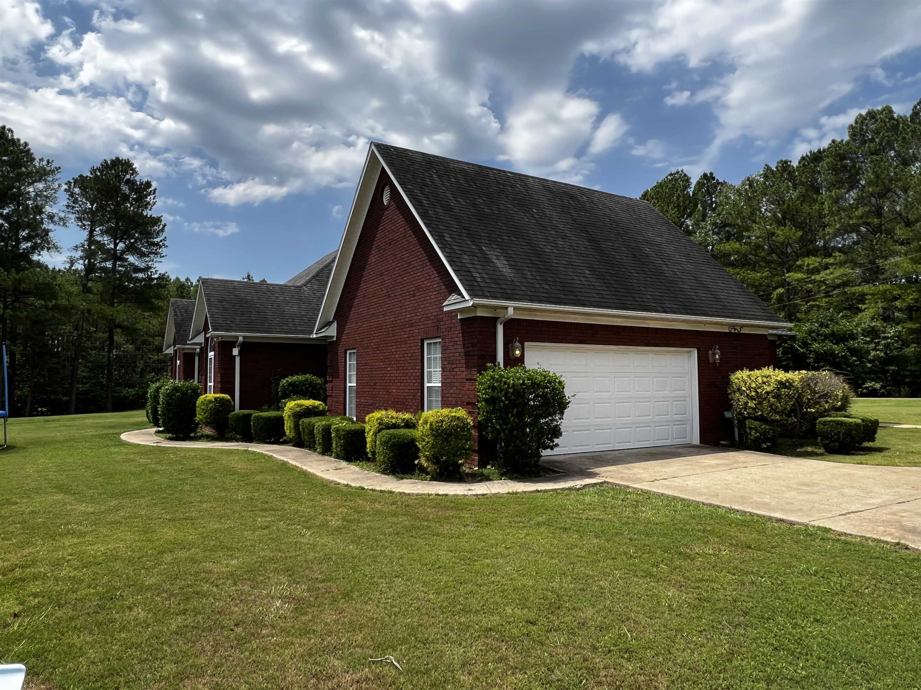 1485 Clifft Road Bolivar, TN 38008 - Photo 3 of 18 Gallery Image 3