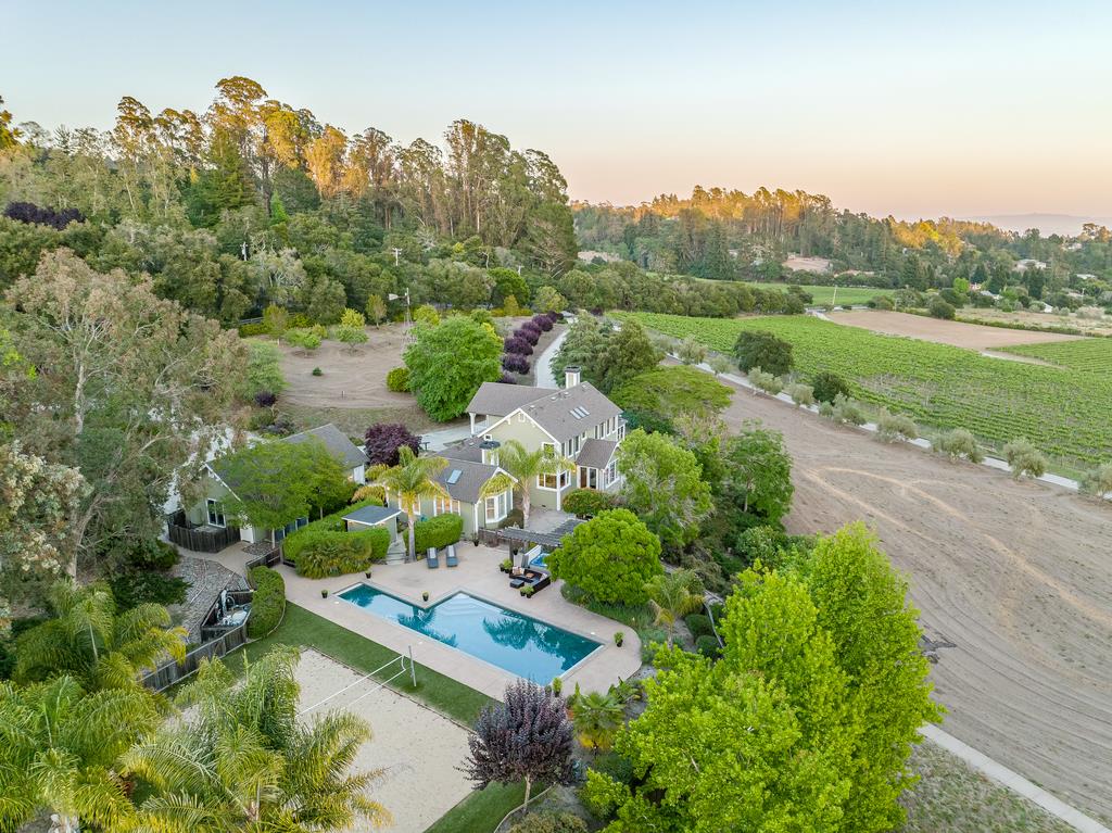 2125 Pleasant Valley Road Aptos, CA 95003 - Photo 6 of 100 Gallery Image 6