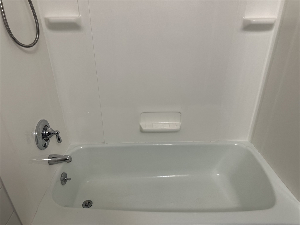 80 Damon Road, Unit 2303 Northampton, MA 01060 - Photo 18 of 23