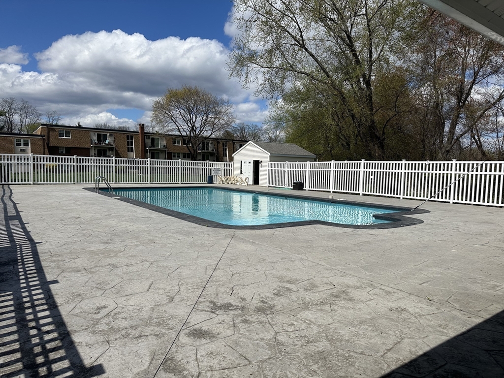 80 Damon Road, Unit 2303 Northampton, MA 01060 - Photo 21 of 23