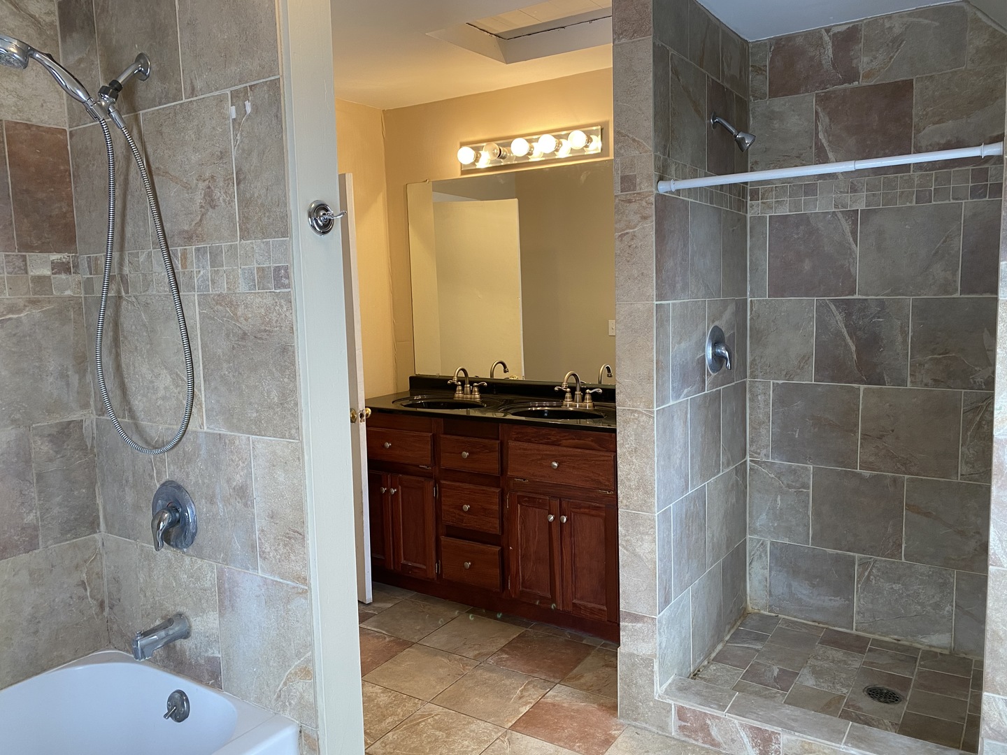 310 South Genoa Street Genoa, IL 60135 - Photo 11 of 22
