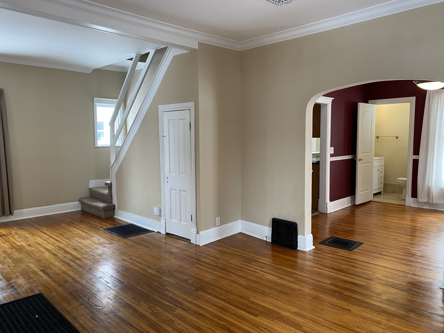 310 South Genoa Street Genoa, IL 60135 - Photo 4 of 22