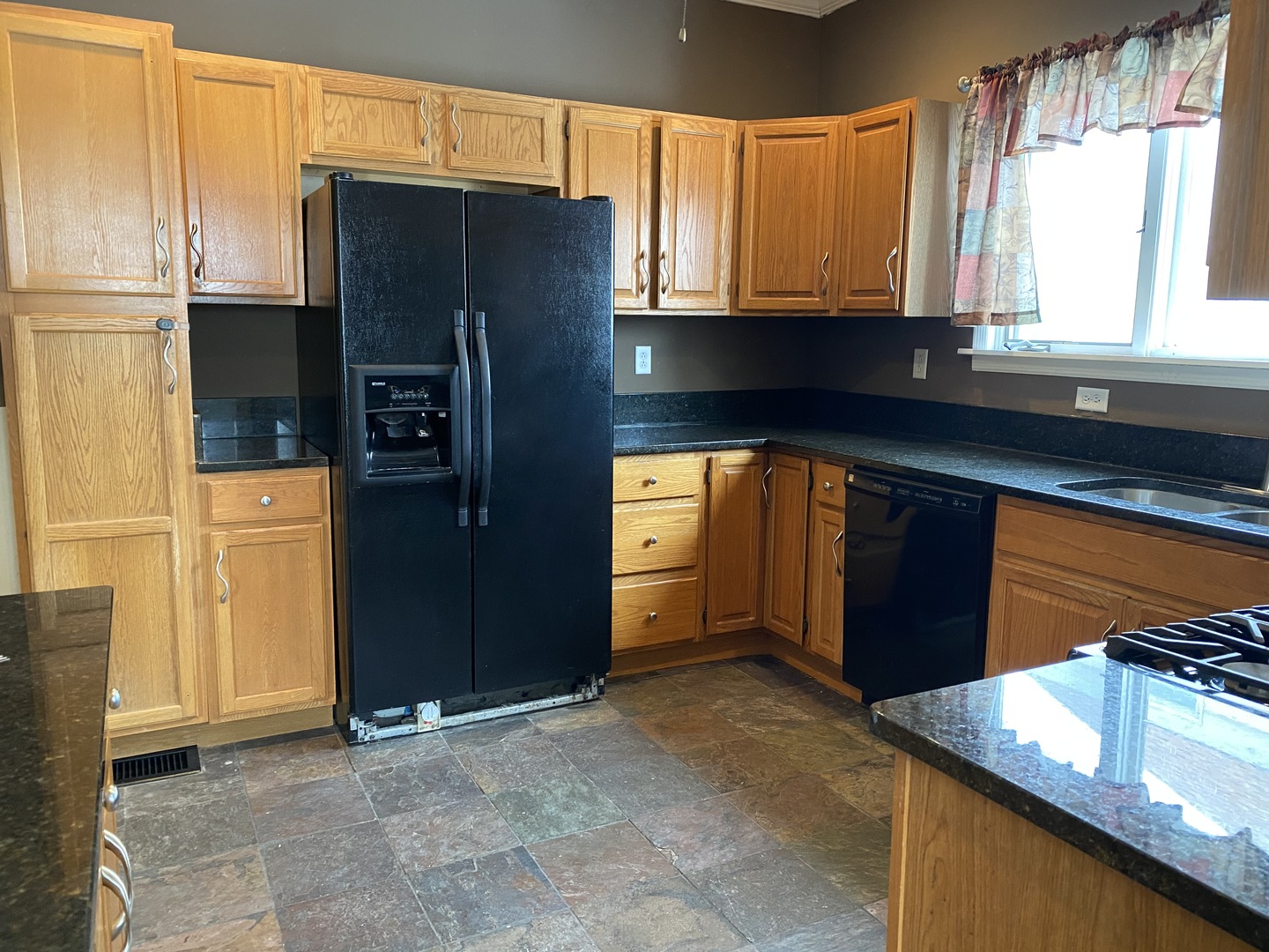 310 South Genoa Street Genoa, IL 60135 - Photo 9 of 22
