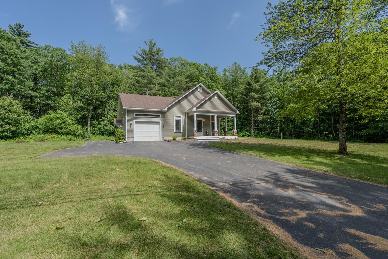 308 Pickering Road Rochester, NH 03867 - Photo 4 of 33