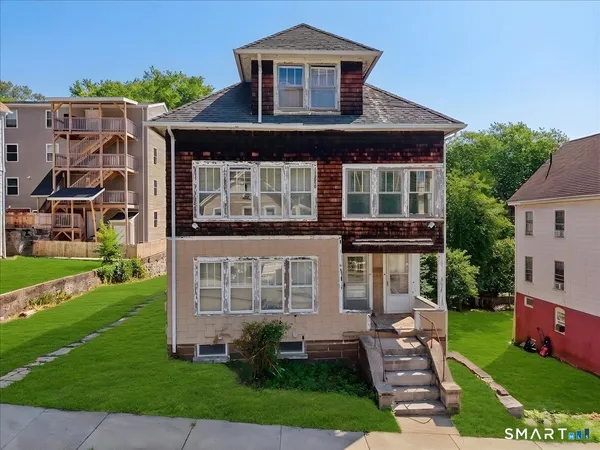$250,000 | 205 Crystal Avenue, New London, CT 06320